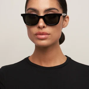 OTRA - Nia Black / Smoke