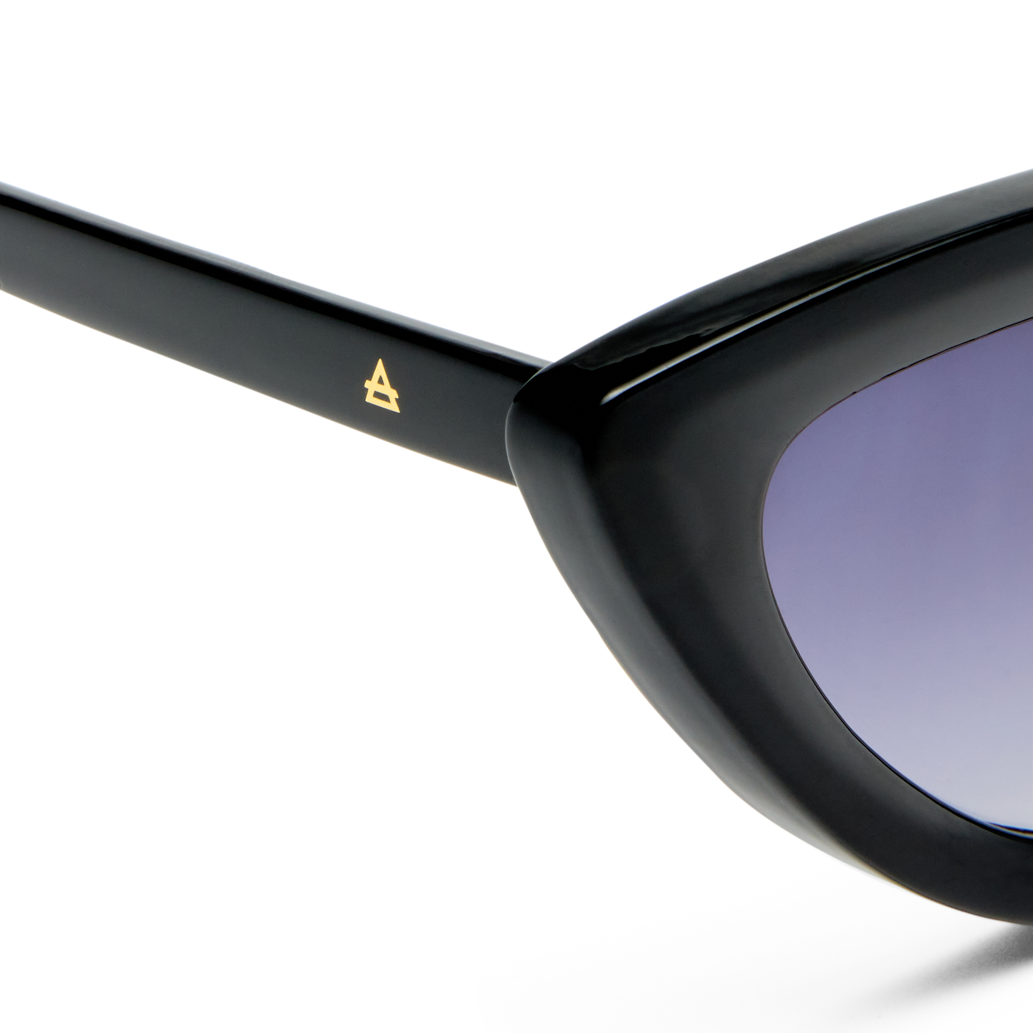 AIRE - Realm Shiny Black / Cool Smoke - Image 4